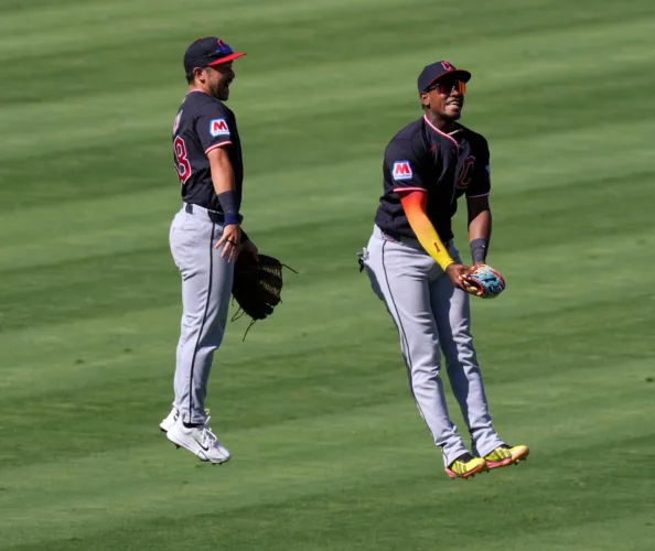Streaking Guardians beat Angels to extend win streak to 7